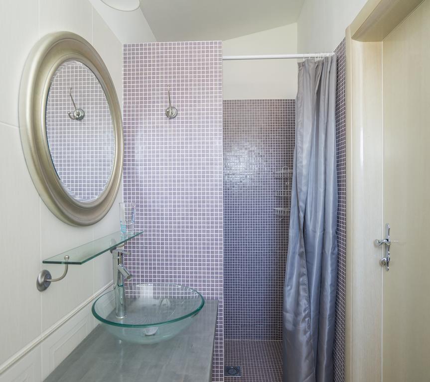 Apartments & Rooms Buoni Amici Murine Phòng bức ảnh