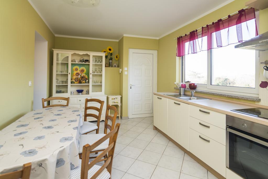 Apartments & Rooms Buoni Amici Murine Phòng bức ảnh