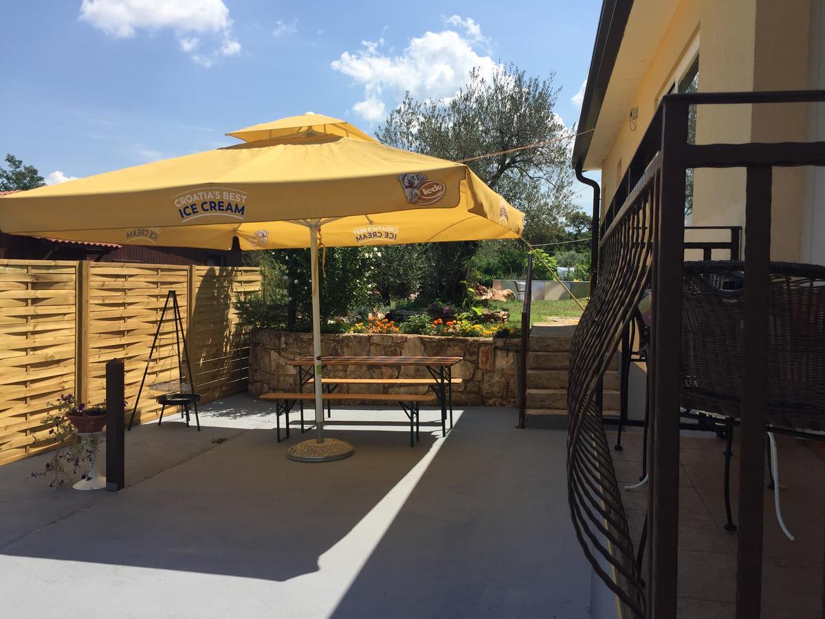 Apartments & Rooms Buoni Amici Murine Ngoại thất bức ảnh